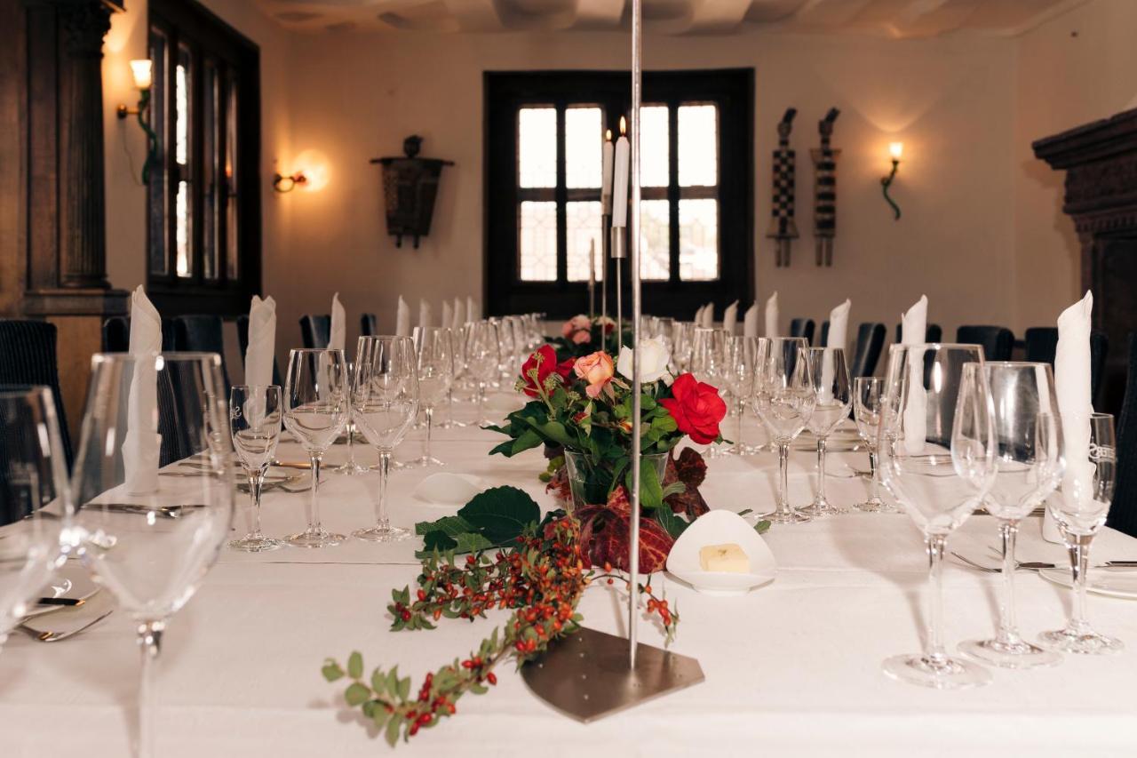 Restaurant & ****Hotel Hoeerhof Idstein Exteriör bild